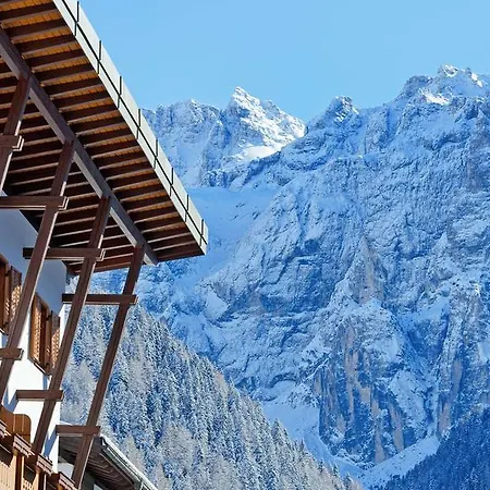Des Alpes 3*